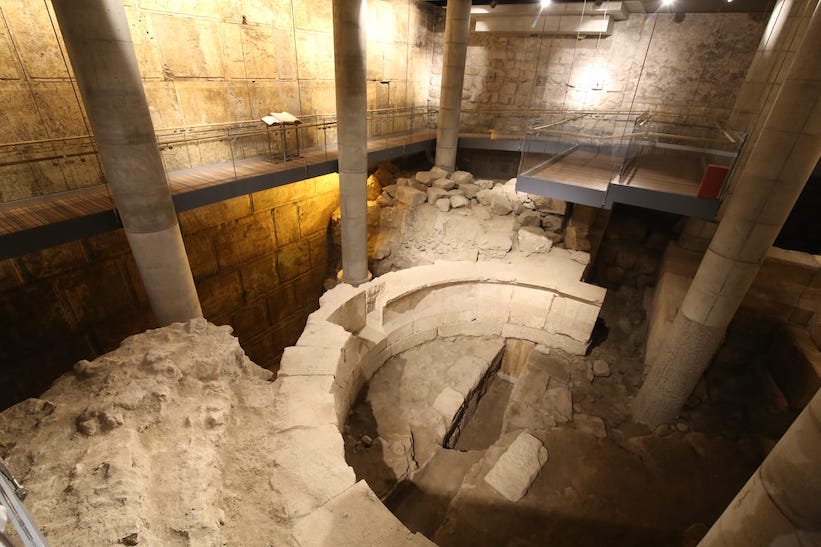 Tunnels Beneath Jerusalem's Western Wall