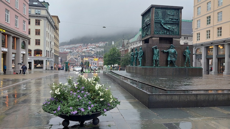 Bergen’s main square centered with the Seafarers’ Monument which pays tribute to sailors from the 10th century Viking era up to Norway’s modern day seamen.